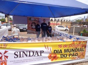 Foram doados cerca de 1.200 p�es caseiros pelas panificadoras da cidade