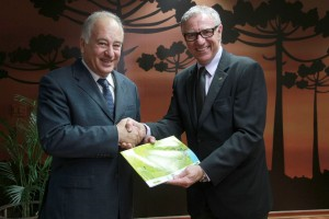 Cheida recebe de Campagnolo protocolo de inteno.