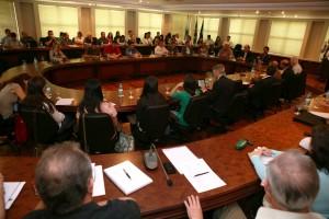 O dilogo entre o governo do Estado e o setor produtivo  fundamental para definir as propostas para logstica reversa